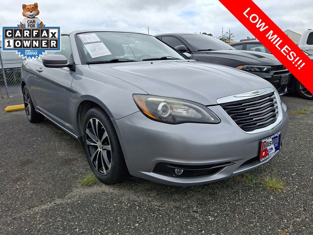 2013 Chrysler 200 S