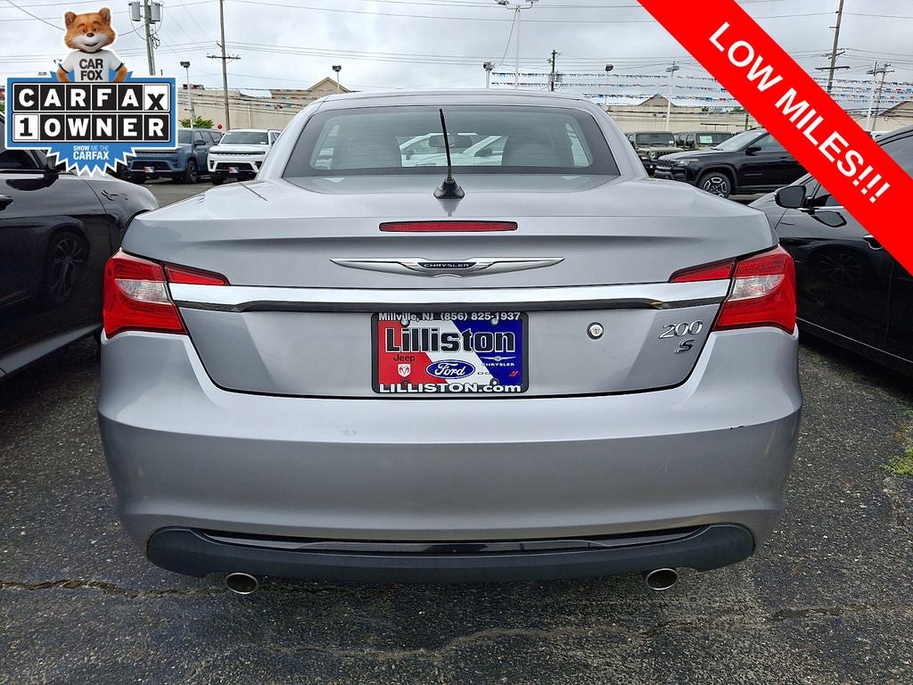 2013 Chrysler 200 S
