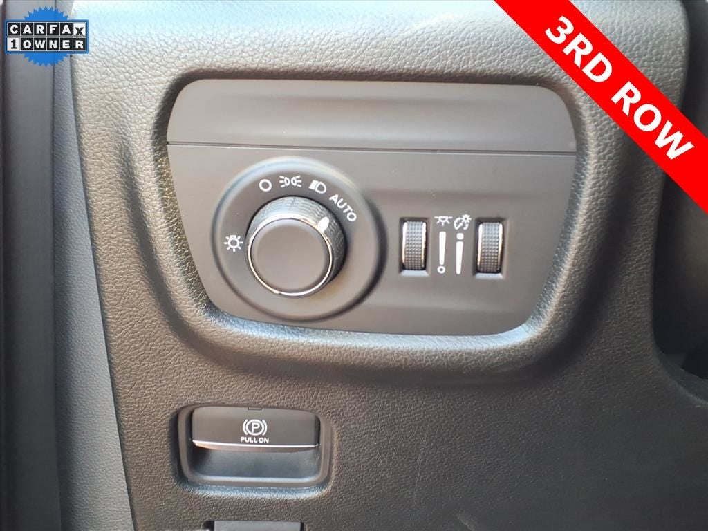 2023 Jeep Grand Cherokee L Laredo 4x4