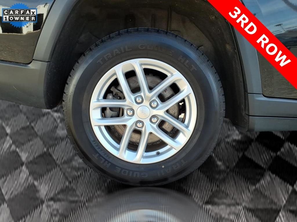 2023 Jeep Grand Cherokee L Laredo 4x4