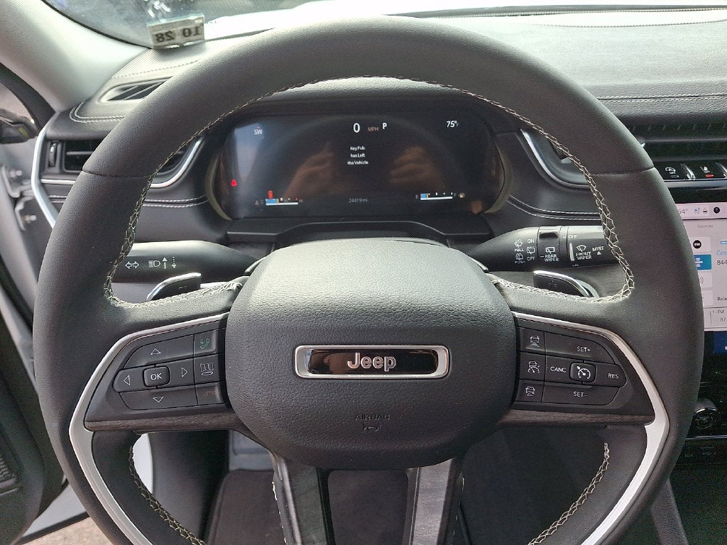2023 Jeep Grand Cherokee L Limited 4x4