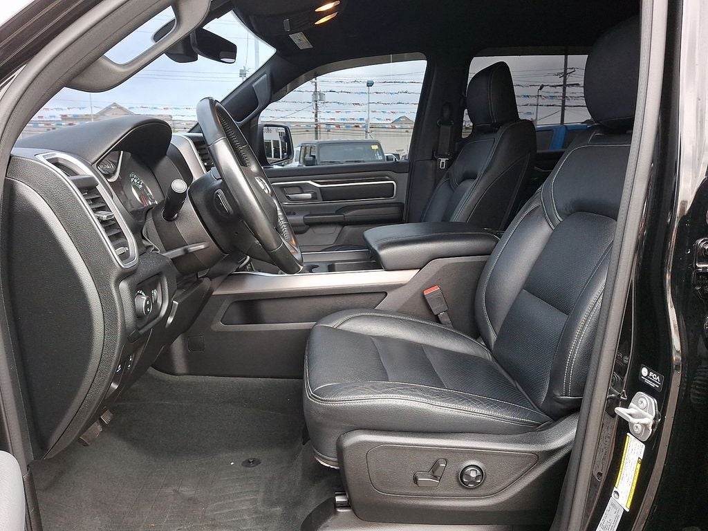 2021 RAM 1500 Big Horn Crew Cab 4x4 5'7' Box