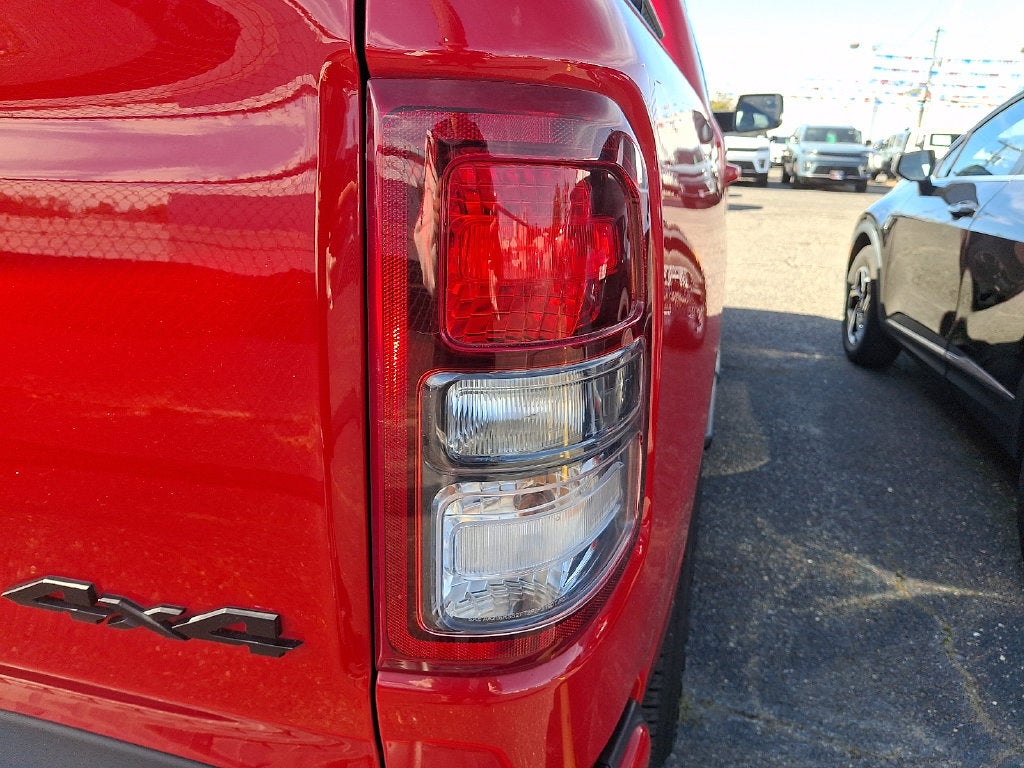 2021 RAM 1500 Big Horn Crew Cab 4x4 5'7' Box