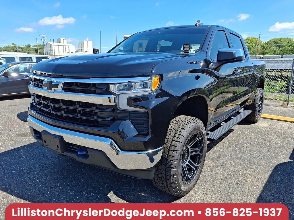 2022 Chevrolet Silverado 1500 4WD Crew Cab Short Bed LT with 2FL
