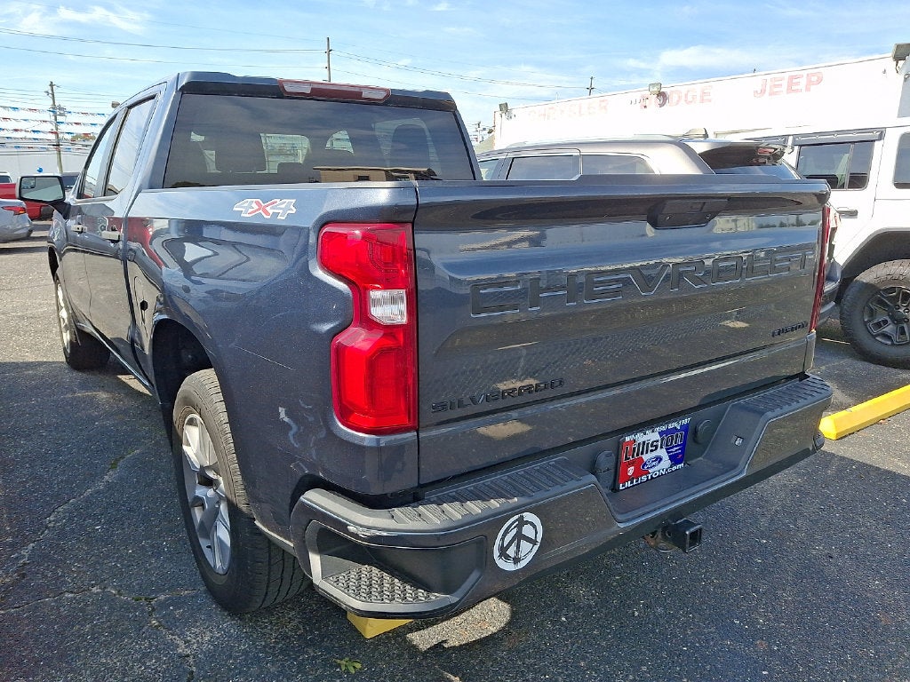 2021 Chevrolet Silverado 1500 4WD Crew Cab Short Bed Custom