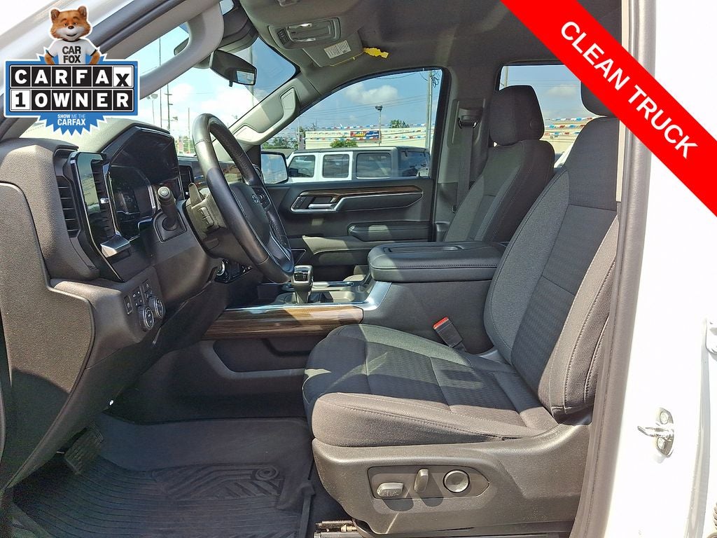 2022 Chevrolet Silverado 1500 4WD Crew Cab Short Bed RST