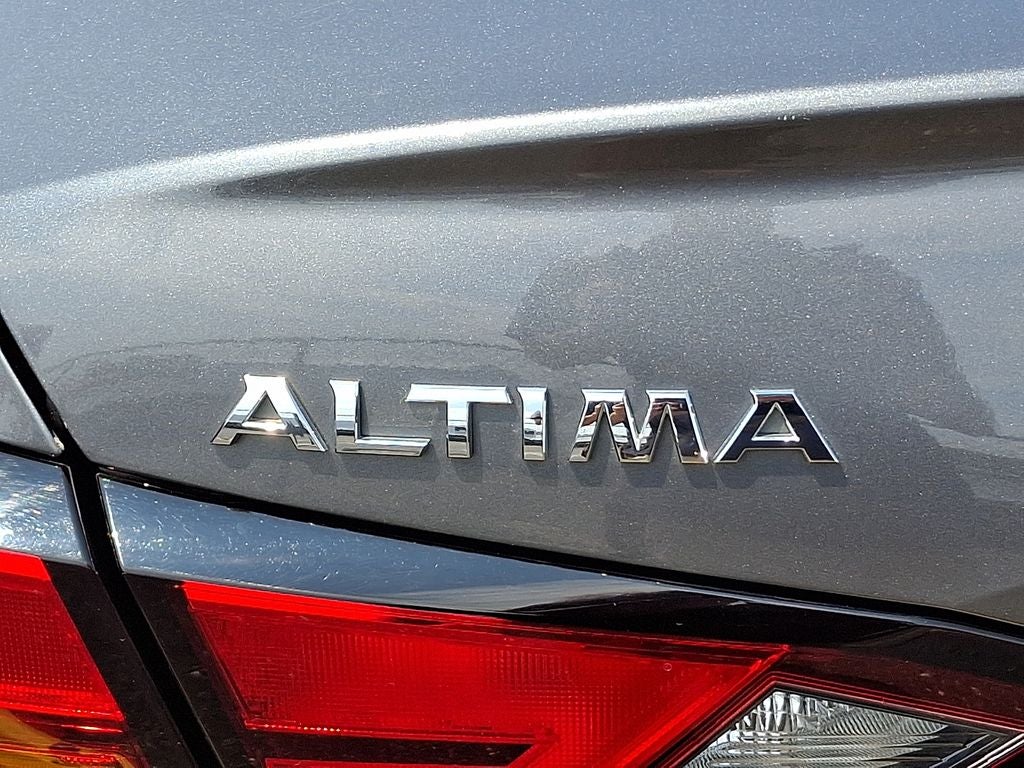 2021 Nissan Altima SR FWD