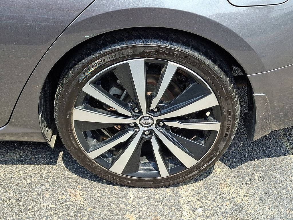 2021 Nissan Altima SR FWD