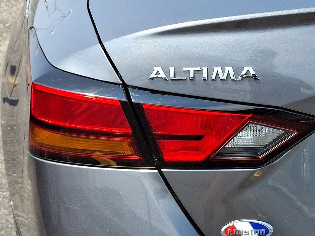 2021 Nissan Altima SR FWD