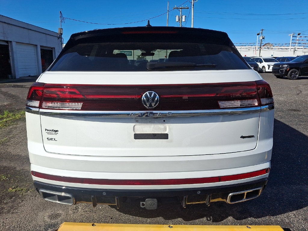 2024 Volkswagen Atlas Cross Sport 2.0T SEL Premium R-Line