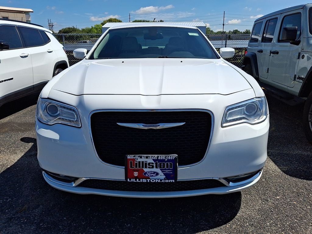 2015 Chrysler 300 Limited