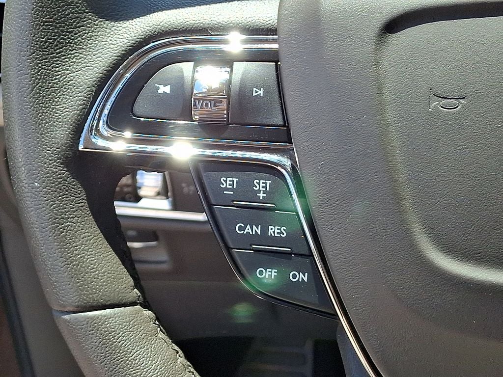 2022 Lincoln Nautilus Standard