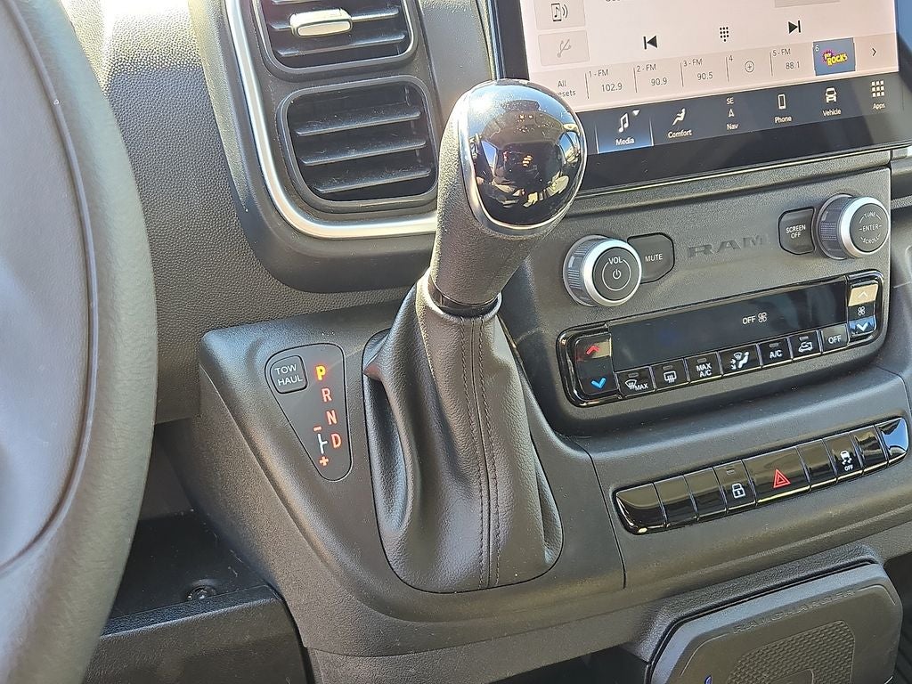 2024 RAM ProMaster 1500 Cargo Van SLT High Roof 136' WB