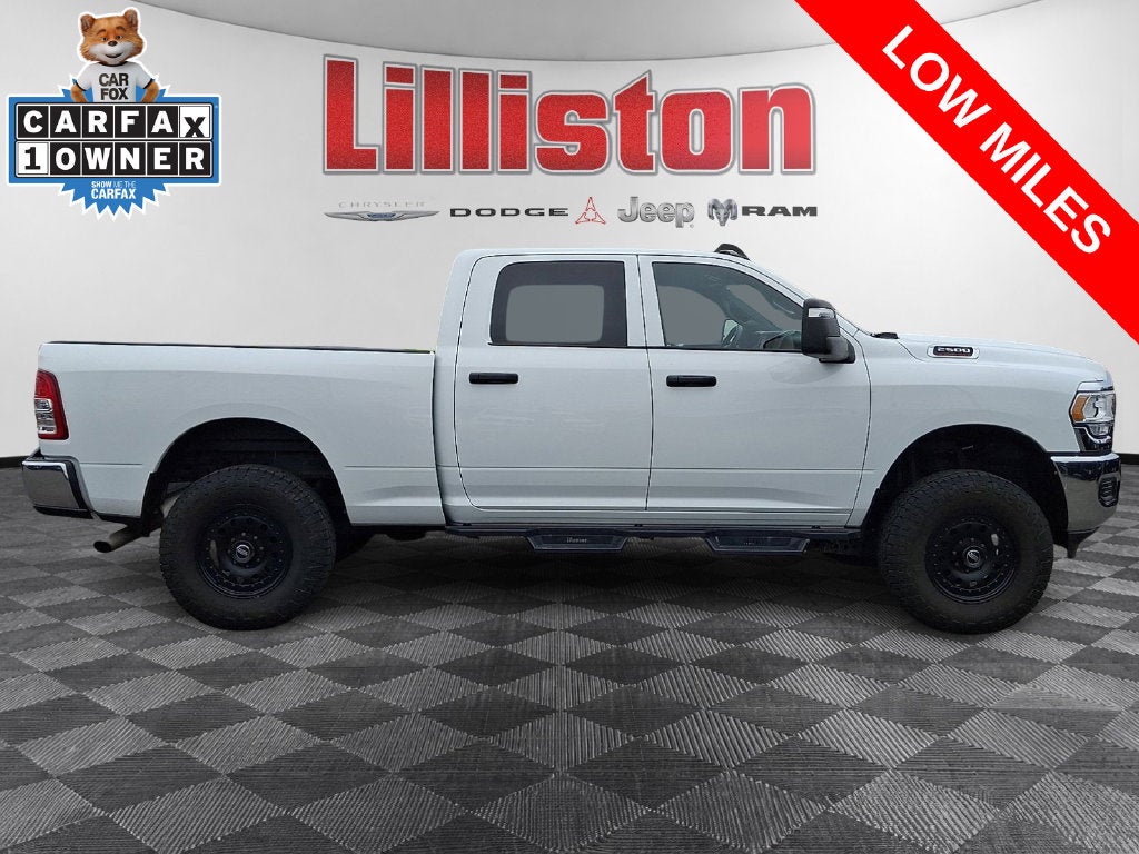 2024 RAM 2500 Tradesman Crew Cab 4x4 6'4' Box