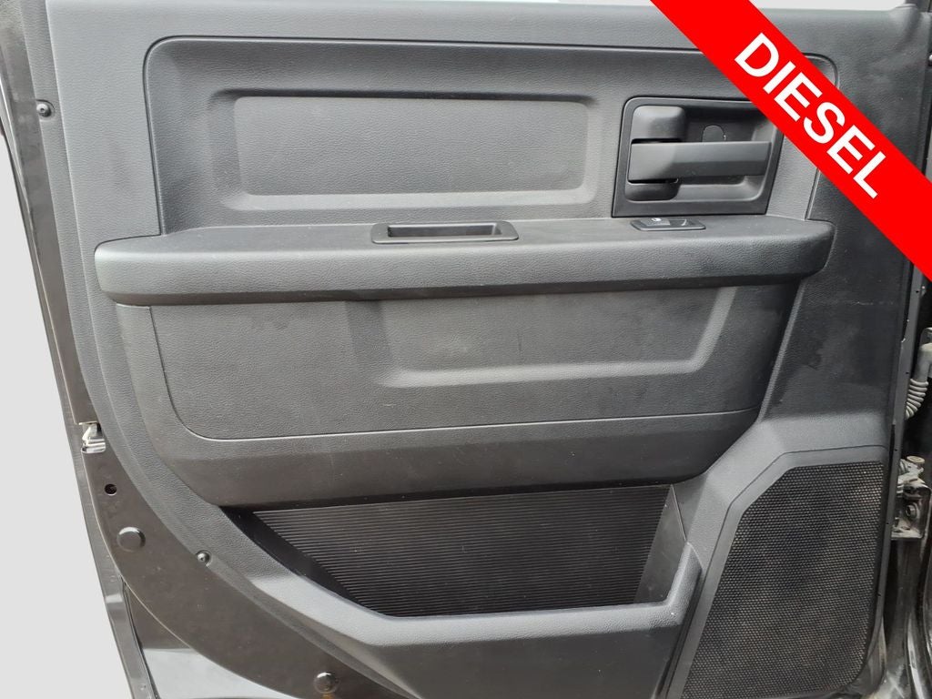 2018 RAM 2500 Tradesman Crew Cab 4x4 6'4' Box