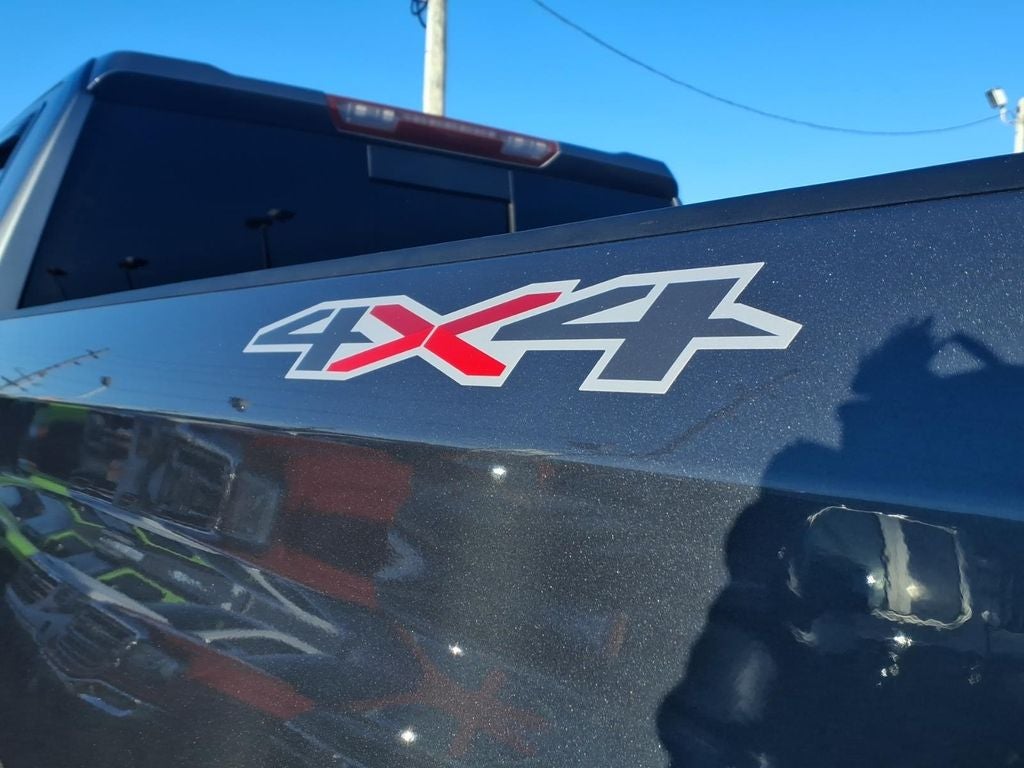 2021 Chevrolet Silverado 1500 4WD Crew Cab Short Bed RST