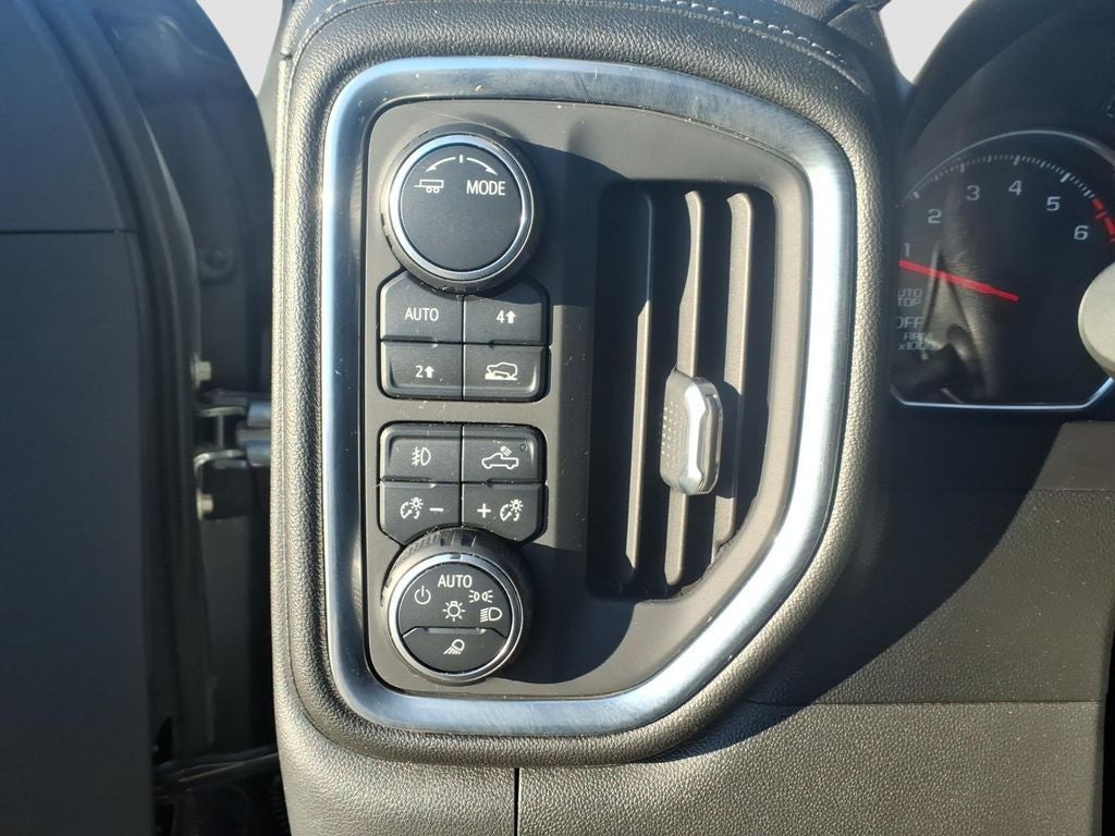 2021 Chevrolet Silverado 1500 4WD Crew Cab Short Bed RST