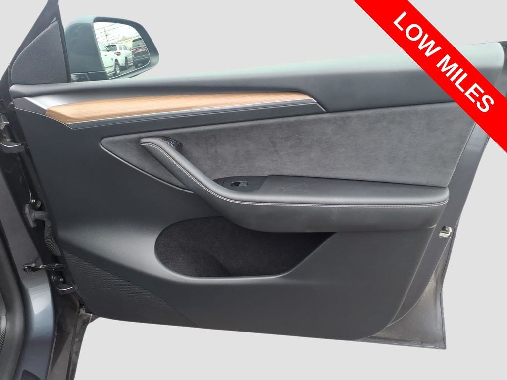 2023 Tesla Model Y Performance Dual Motor All-Wheel Drive