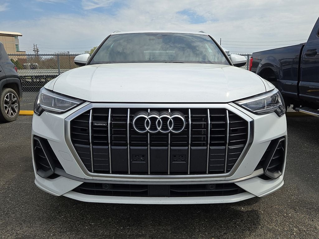 2025 Audi Q3 Premium 45 TFSI S line quattro Tiptronic