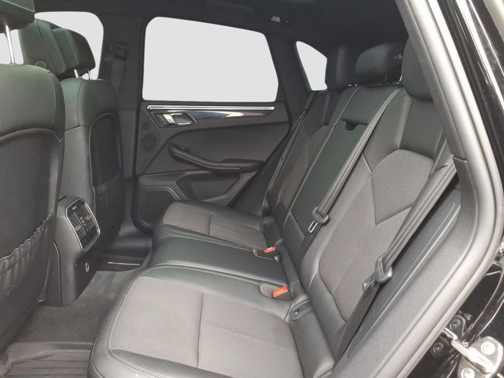 2023 Porsche Macan T