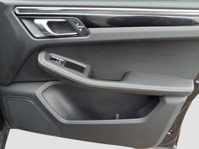 2023 Porsche Macan T