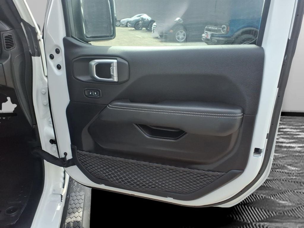 2023 Jeep Wrangler Sahara 4xe Only 9k miles!!