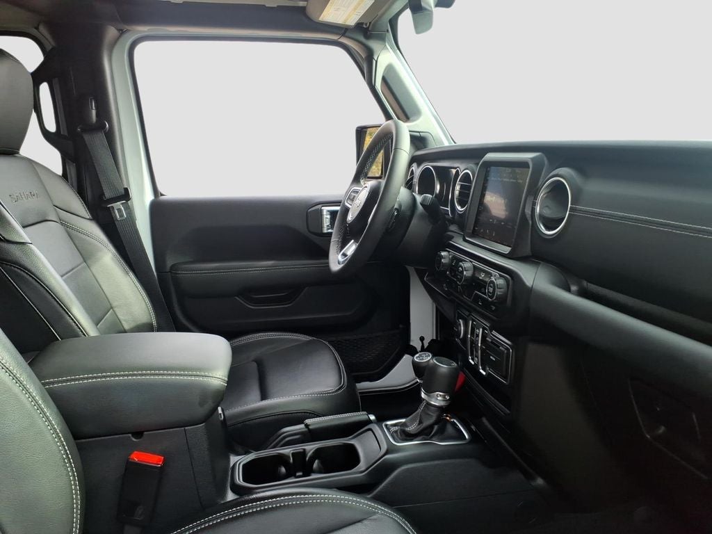 2023 Jeep Wrangler Sahara 4xe Only 9k miles!!