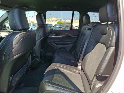 2026 Jeep Grand Cherokee Altitude