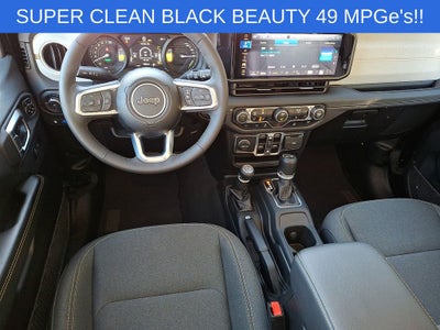 2025 Jeep Wrangler Sahara 4xe