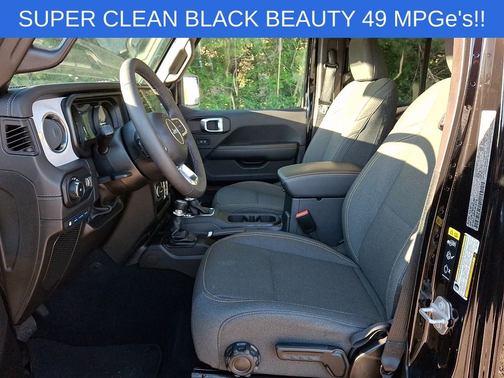 2025 Jeep Wrangler Sahara 4xe