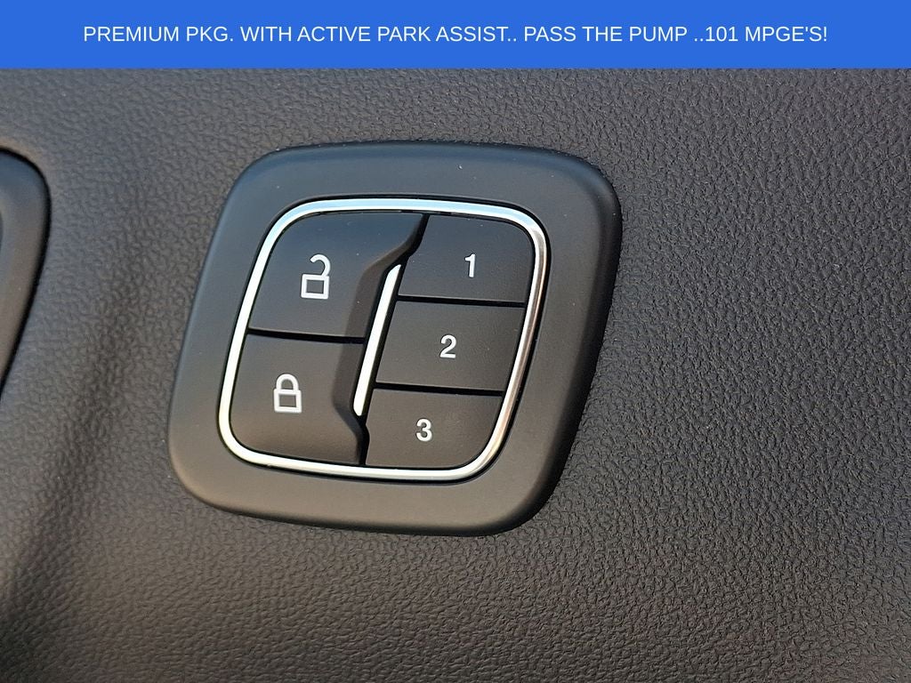 2023 Ford Escape Plug-In Hybrid Base