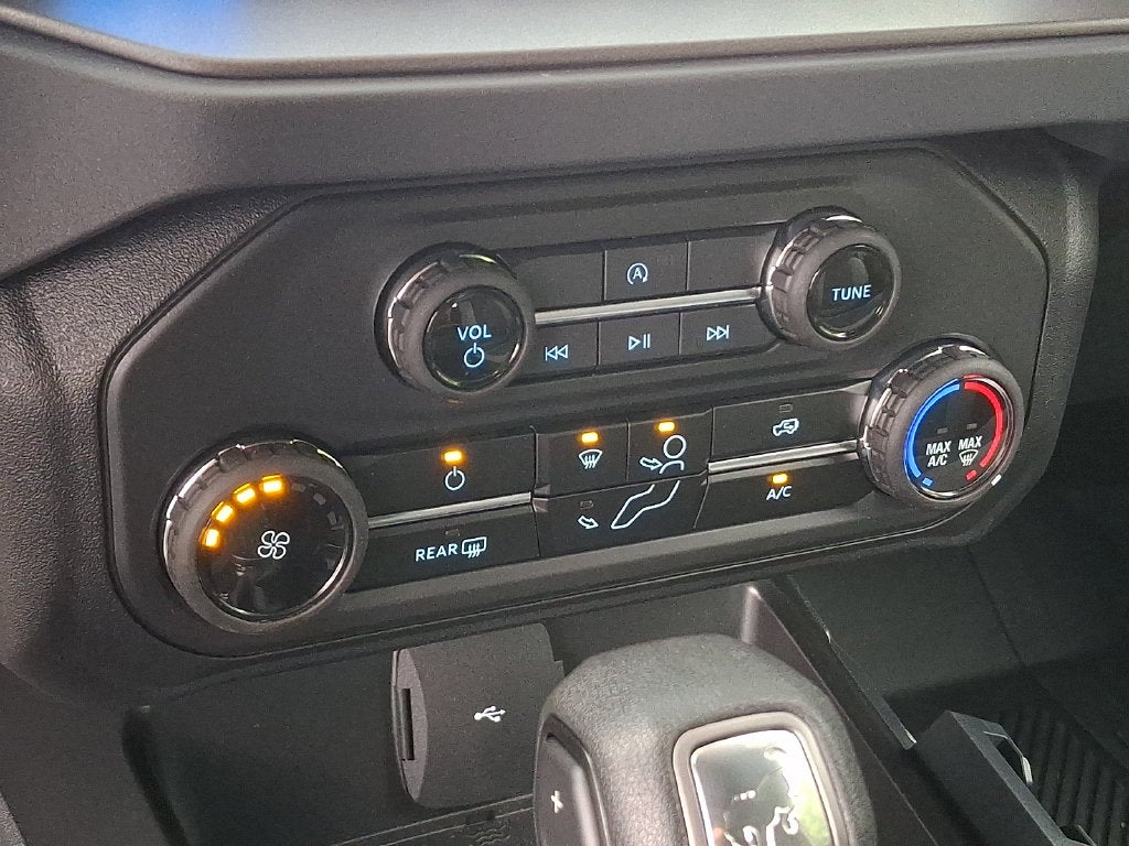 2026 Ford Bronco Base FCTP LOANER VEHICLE