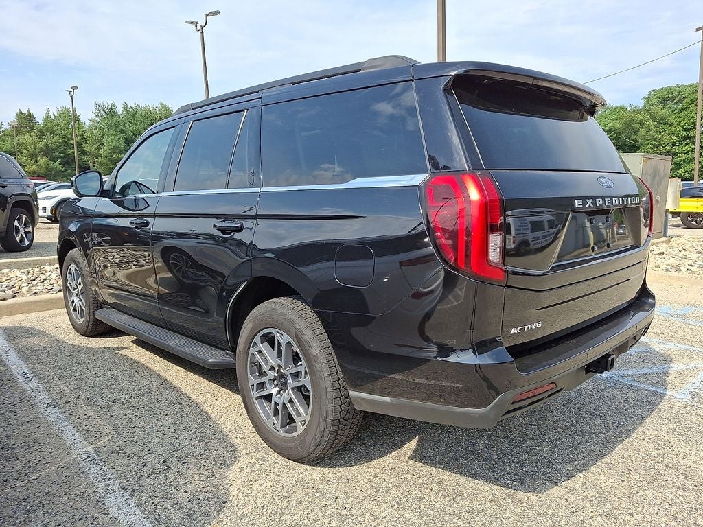 2025 Ford Expedition Active