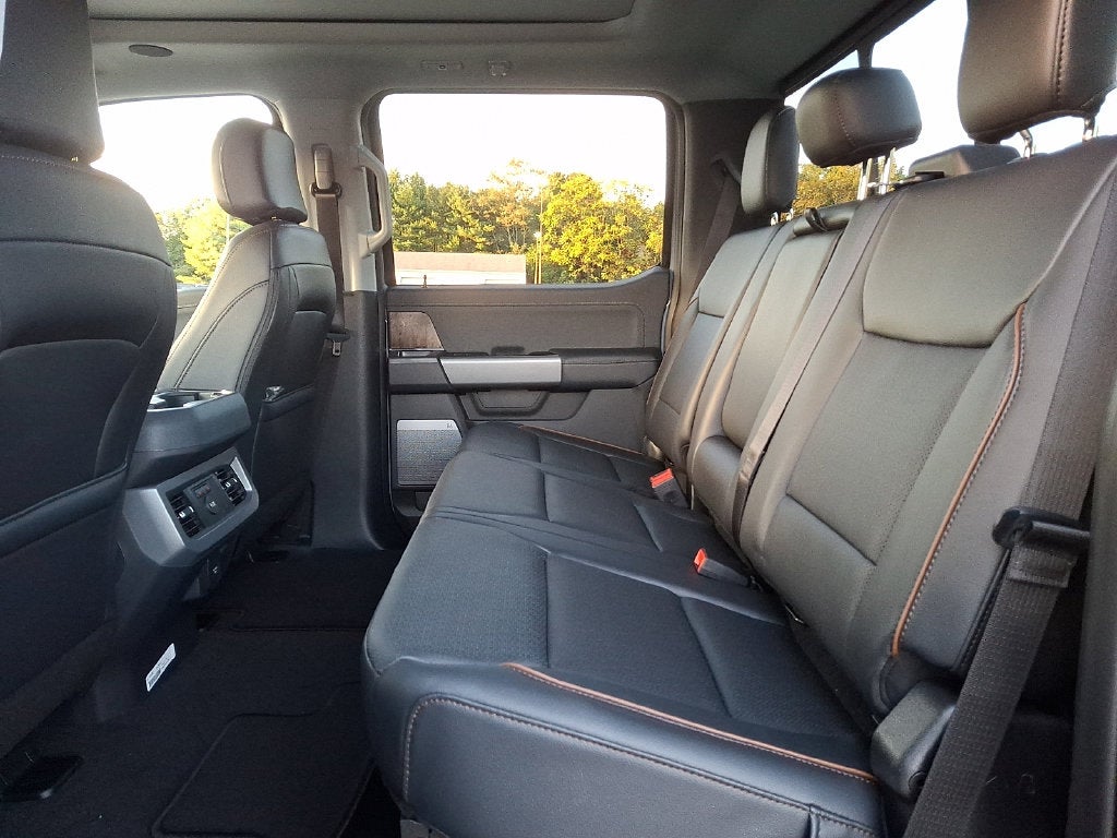 2027 Ford F-350SD Lariat