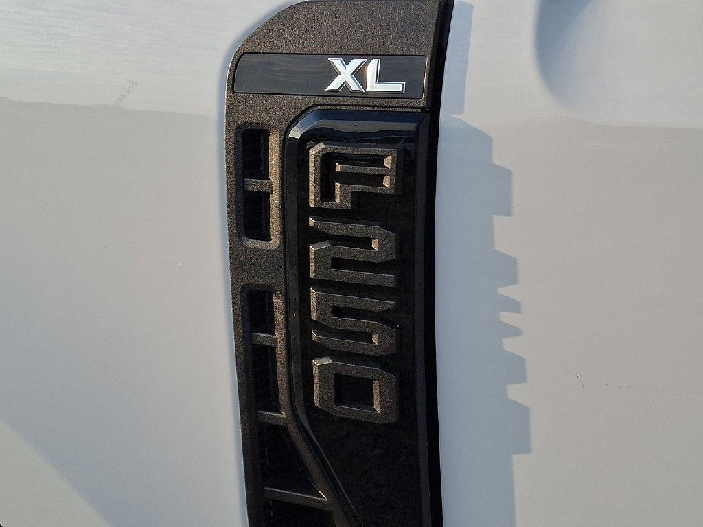 2027 Ford F-250SD XL