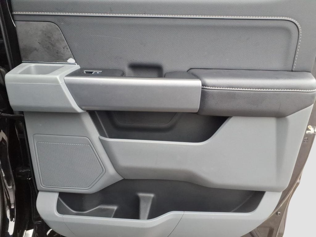 2025 Ford F-150 XLT 5.0 V8