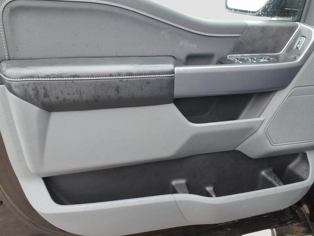 2025 Ford F-150 XLT 5.0 V8