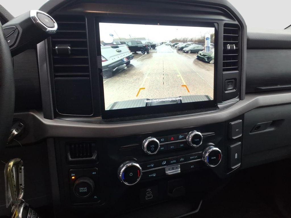 2025 Ford F-150 XLT 5.0 V8