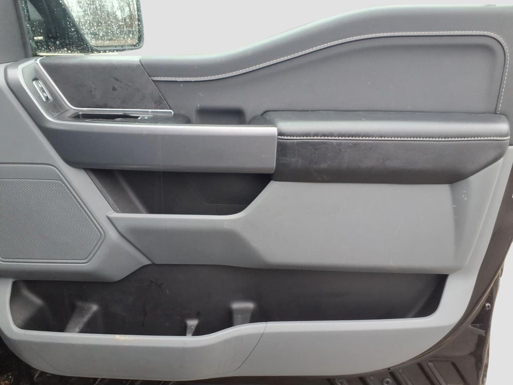 2025 Ford F-150 XLT 5.0 V8