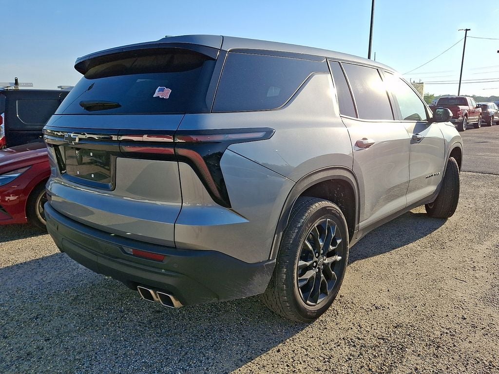 2024 Chevrolet Traverse LS