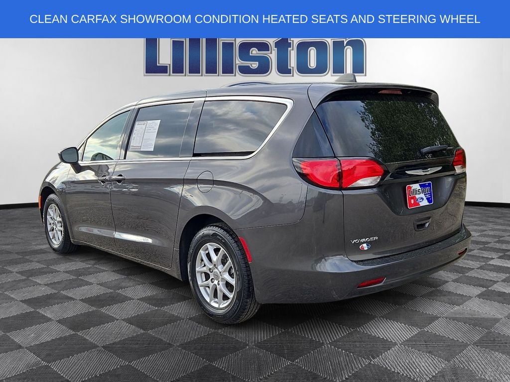 2023 Chrysler Voyager LX