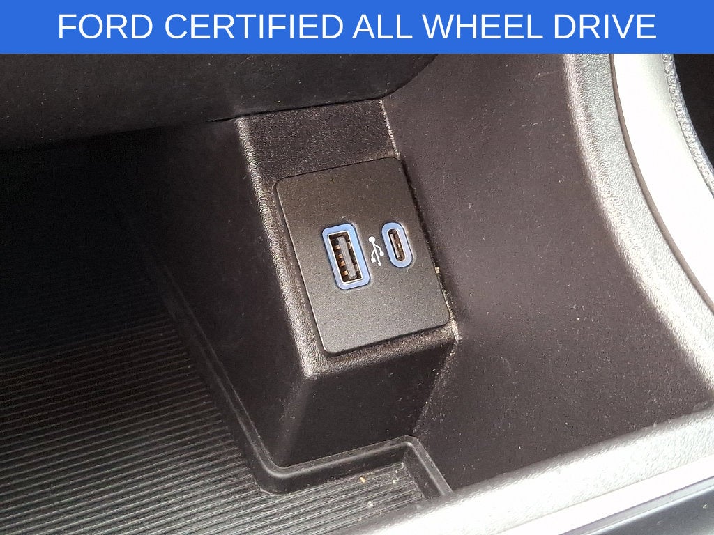 2023 Ford Edge SE