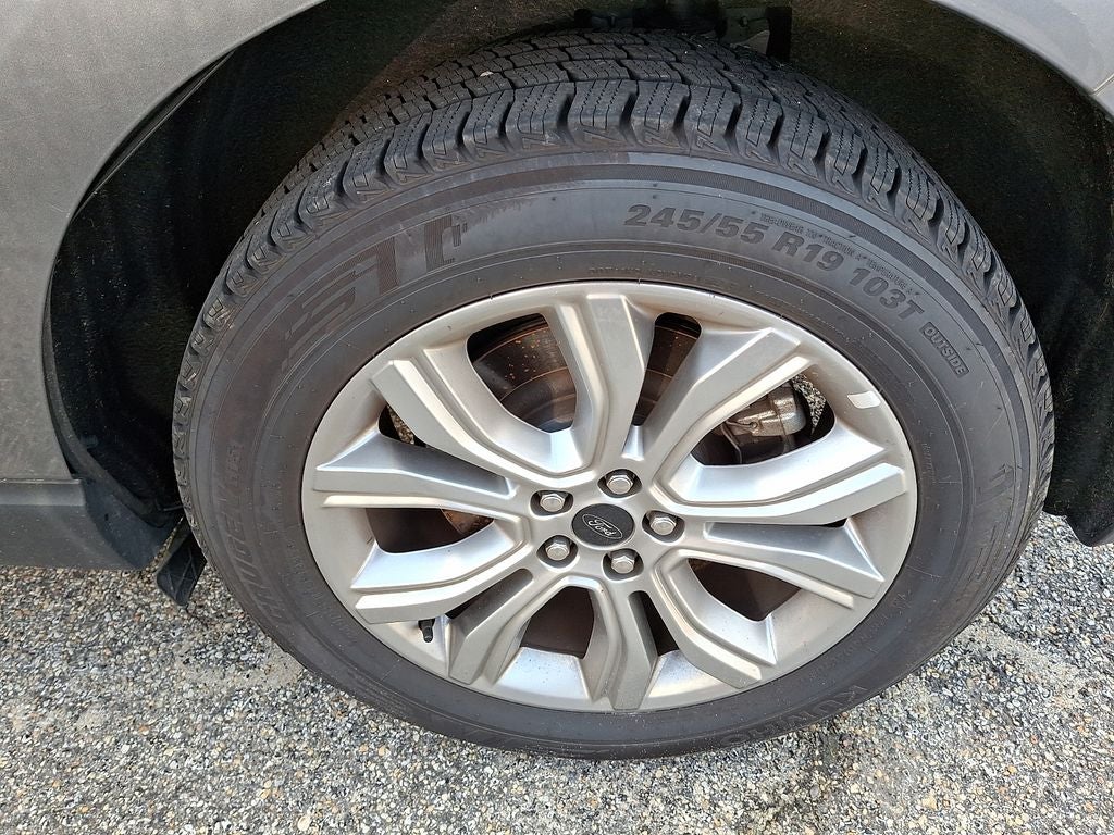 2024 Ford Edge Titanium