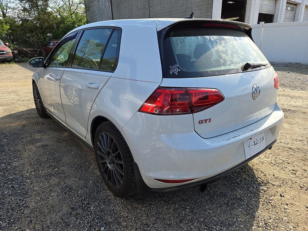 2017 Volkswagen Golf GTI SE 4-Door