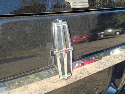 2014 Lincoln Navigator Base