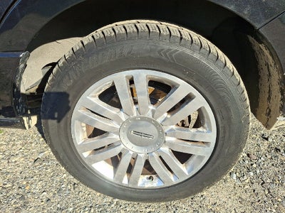 2014 Lincoln Navigator Base