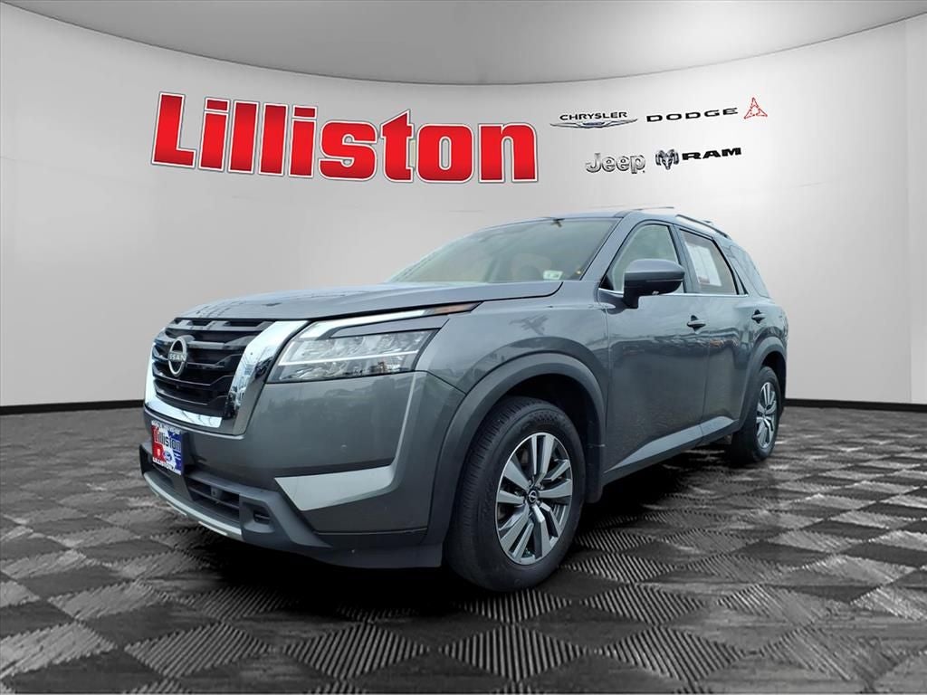2023 Nissan Pathfinder SL
