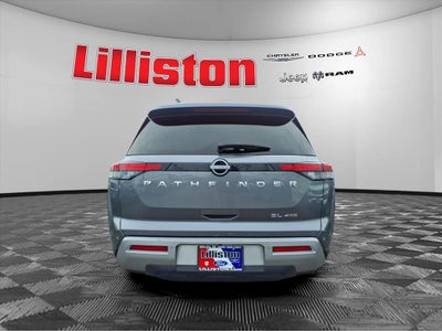 2023 Nissan Pathfinder SL