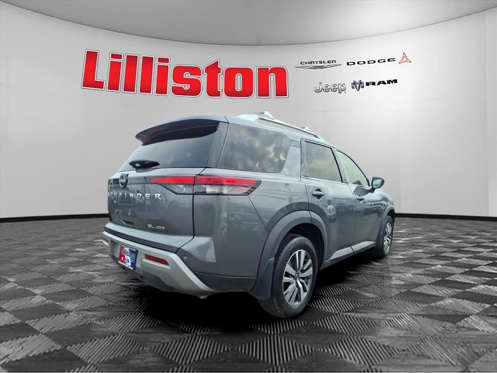 2023 Nissan Pathfinder SL