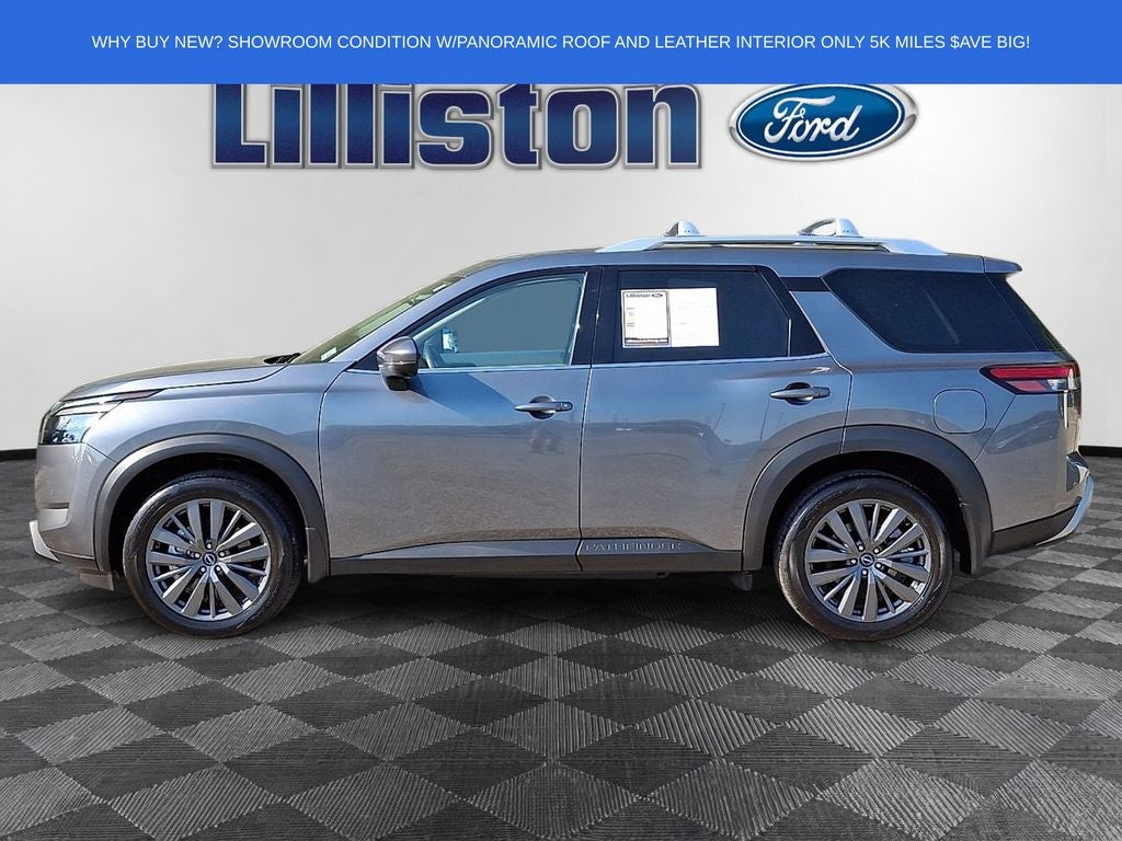 2025 Nissan Pathfinder SL